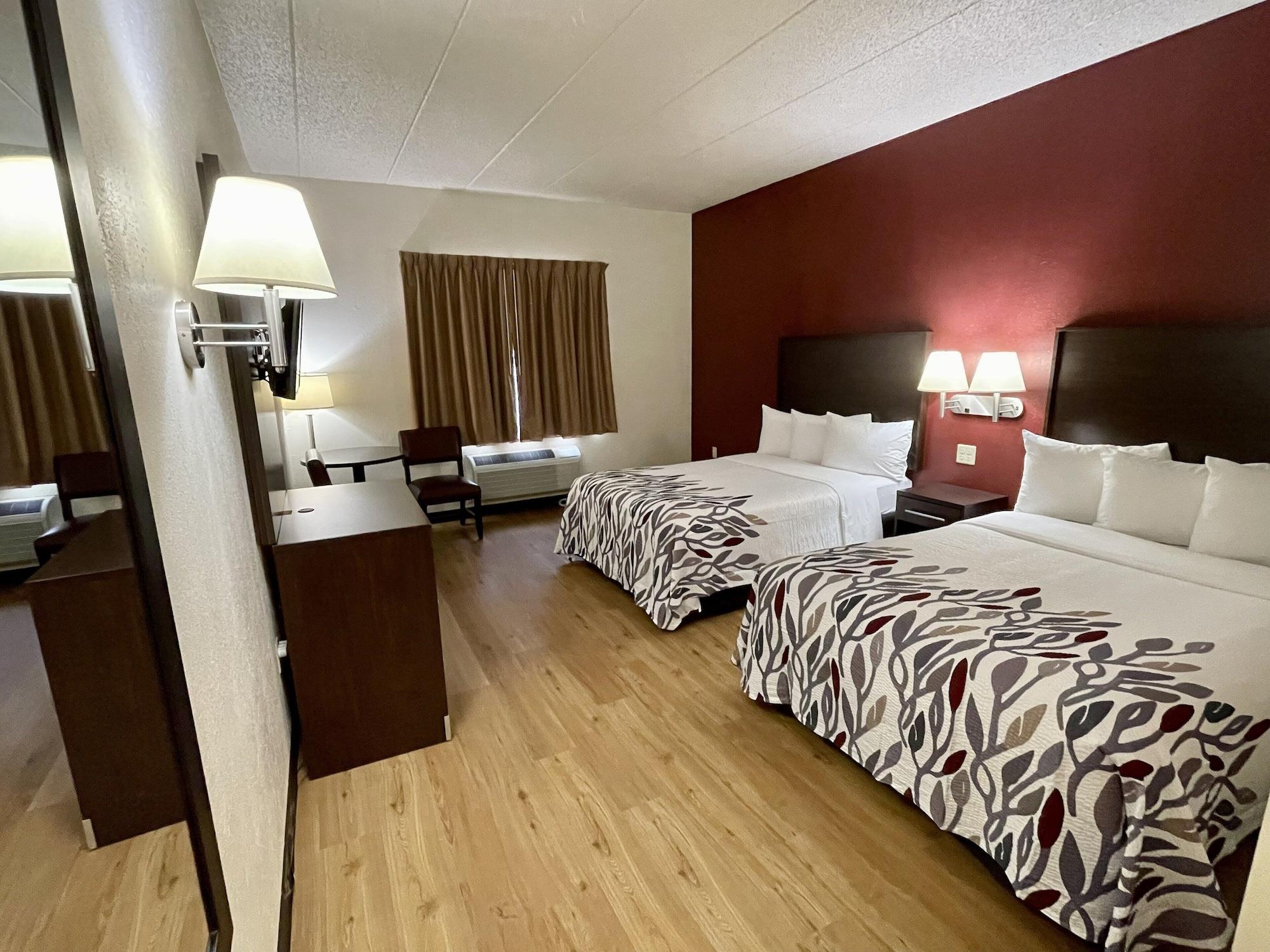 Red Roof Inn Sandusky - Milan Bagian luar foto