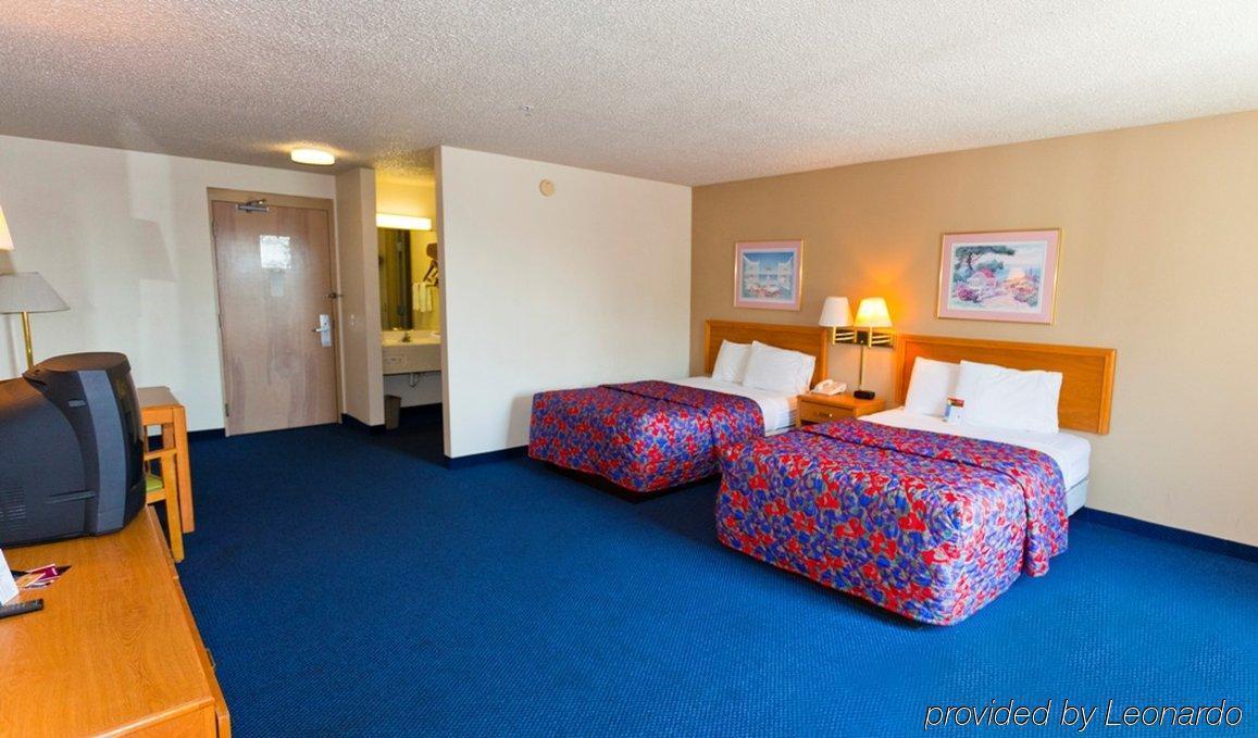 Red Roof Inn Sandusky - Milan Ruang foto
